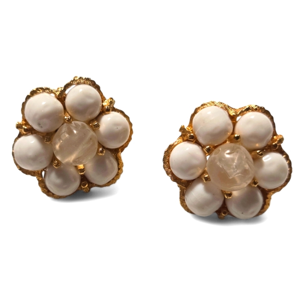 Milk Glass Vintage Gold Tone Clipon Cluster Earrings unsigned Kramer